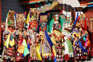 la-gran-fiesta-de-la-etnia-tibetana.jpg
