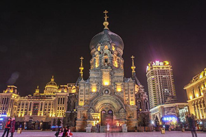 Paisaje nocturno de la Catedral de Santa Sofía de Harbin