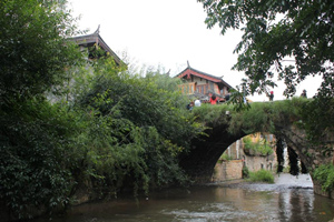 Puente Qinglong del Pueblo Antiguo Shuhe
