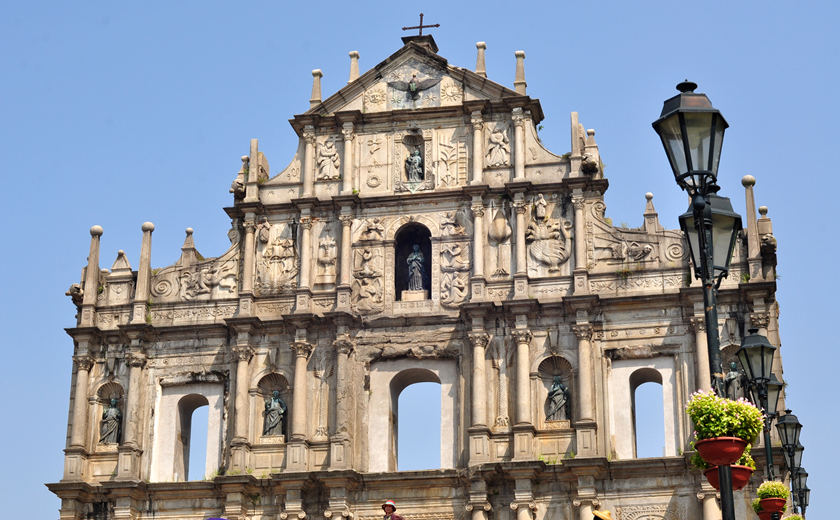 estatuas de dioses de las Ruinas de la Catedral de San Pablo