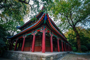 Edificio Songfeng del Templo Linggu
