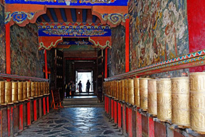 porche del Monasterio Sakya