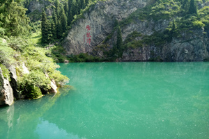 Pequeño Lago Tianchi Oriental del Lago Tianchi de Xinjiang