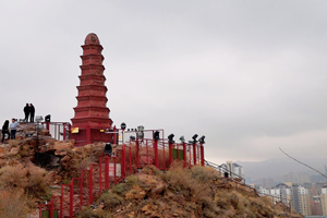 Torre del Parque de la Colina Roja
