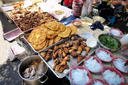 Uyghur Cuisine，Uyghur Minority
