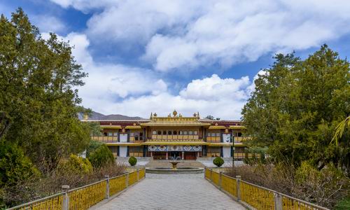15-Day-China-Escorted-Tours-Norbulingka-Park