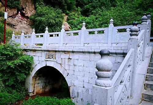 Yuxian Bridge, Huaqing Pool