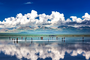 Mirror of Sky,Chaka Salt Lake