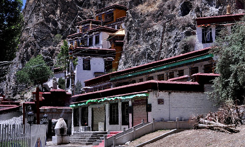 Drirapuk Monastery