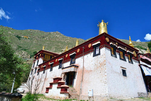 Me College,The Sera Monastery