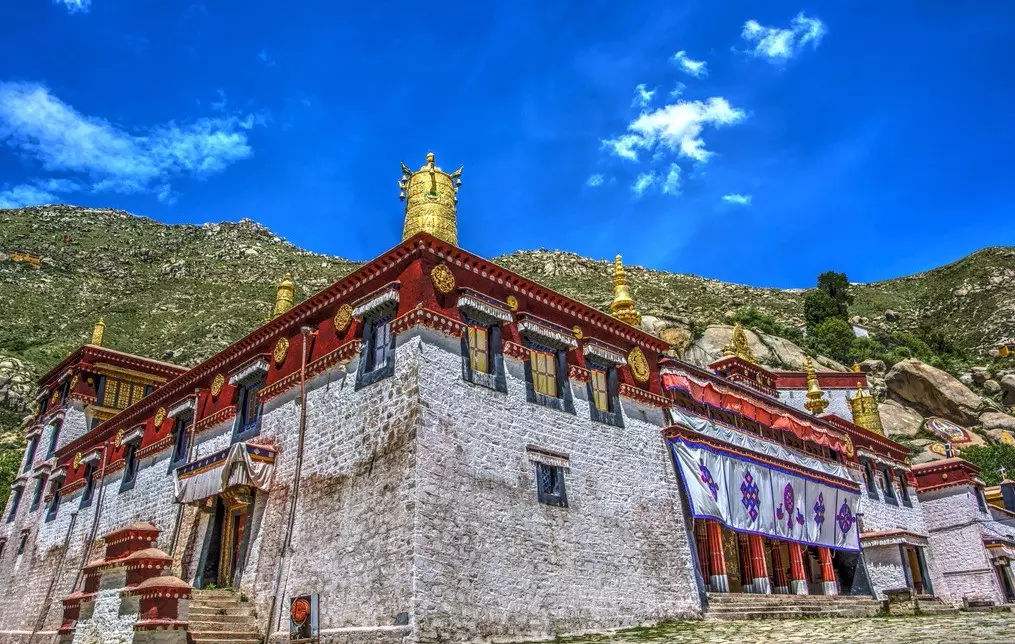 The Rongbuk Monastery,The Rongbuk Monastery