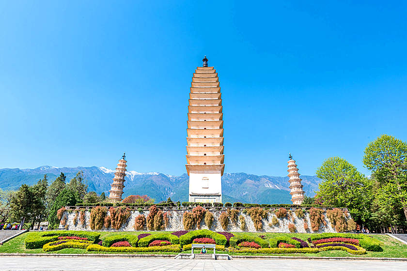 the Three Pagodas of the Chongsheng Temple 