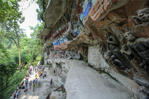 Incisioni rupestri delle Grotte di Dazu