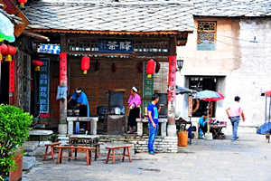 Residenti di Antico Villaggio Tianlong.jpg