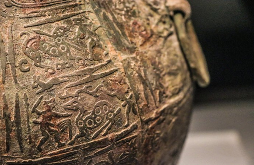 Articolo in bronzo nel Museo di Luoyang