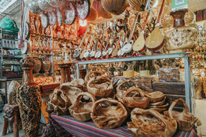 Prodotti artistici e artigiani del Gran Bazar di Kashgar