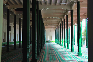 Sala esterna della Cappella della Moschea Id Kah