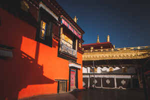 Colori Tibetani.jpg