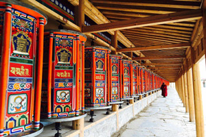 Corridoio del Monastero di Labrang.jpg