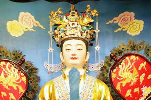 Statua di Matsu nel Palazzo Tianhou.jpg