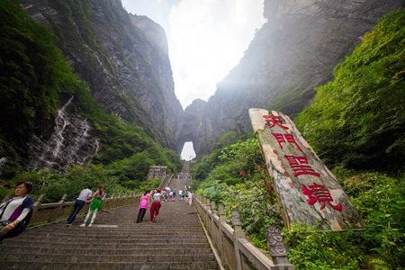 Tour dell'Esplorazione dell'Incredibile Zhangjiajie e Cina