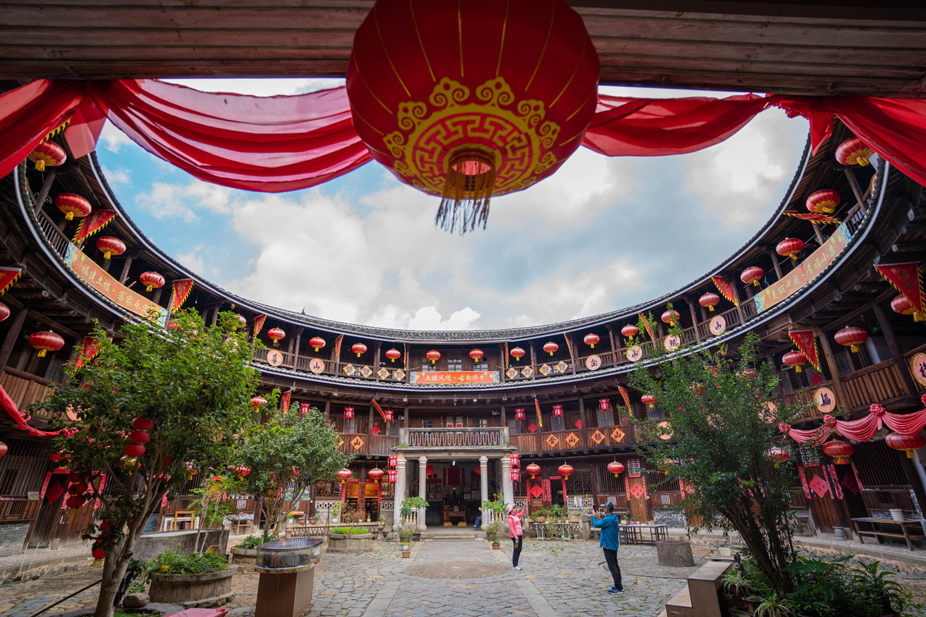 ★ Tour Cina Low Cost ai Tulou di Fujian, Xiamen e Shanghai