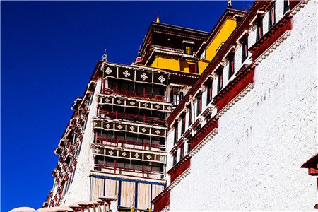 Lhasa Sightseeing Tour