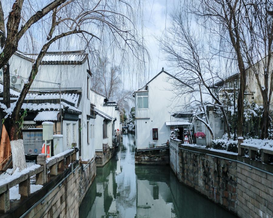 Relaxing China All Inclusive Tour with Water Town